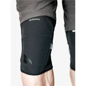 Knäskydd Bluegrass Arto Knee Black Expressleverans